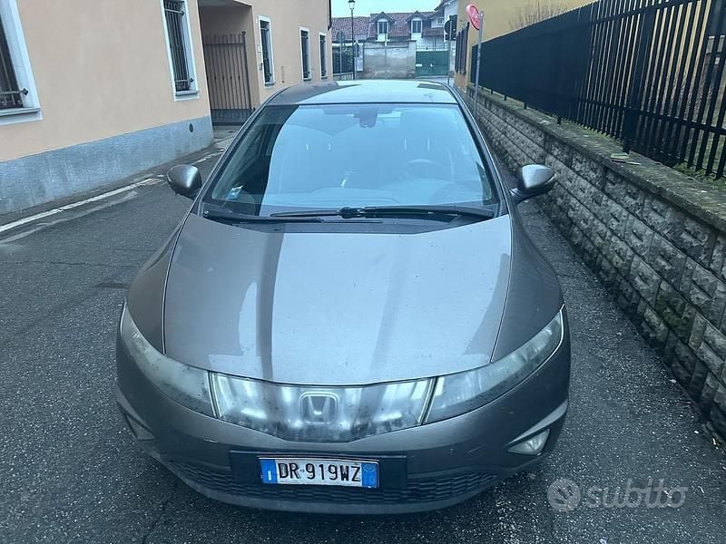 Usata Honda Civic 2008 Grigio Berlina