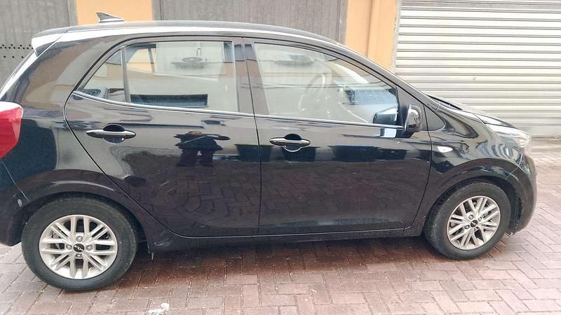 Usata Kia Picanto Urban 65 CV (47 kW) 2023 Nero Utilitaria