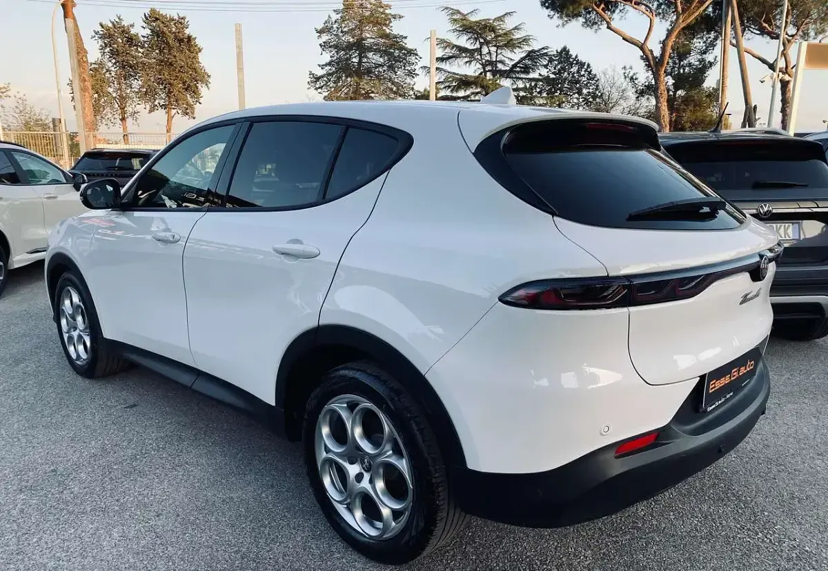 Usata Alfa Romeo Tonale Super 131 CV (96 kW) 2023 Bianco SUV