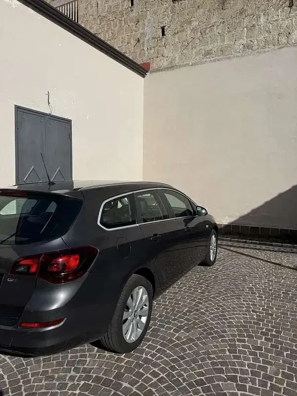 Usata Opel Astra Cosmo 131 CV (96 kW) 2013 Station wagon