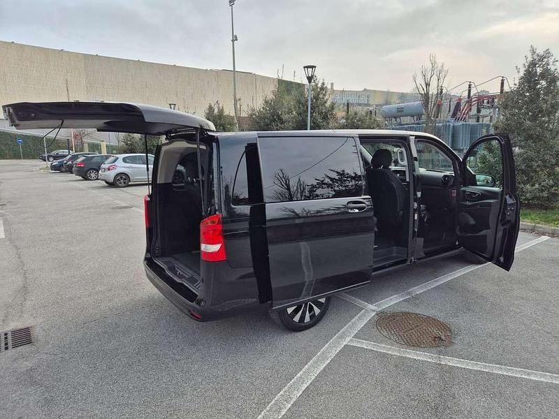 Usata Mercedes Vito 200 CV (147 kW) 2024 Nero Furgone