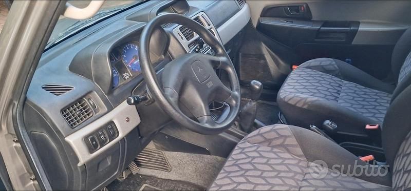 Usata Mitsubishi Pajero 120 CV (88 kW) 2000 Grigio SUV