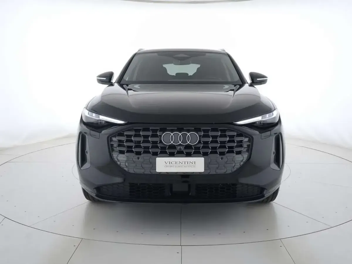 Nuova Audi Q5 Advanced 204 CV (150 kW) 2026 Nero mito metallizzato SUV