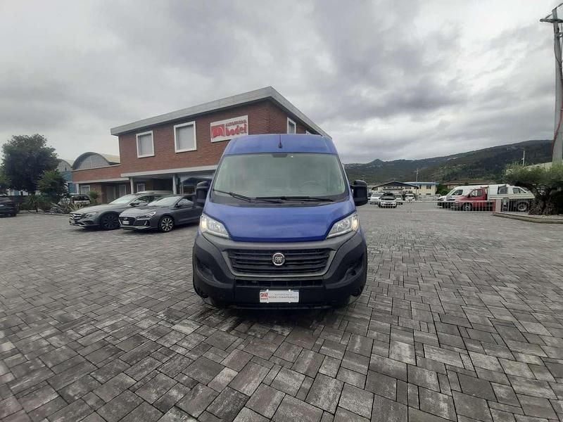 Usata Fiat Ducato 33 120 CV (88 kW) 2021 Blu/azzurro Furgone