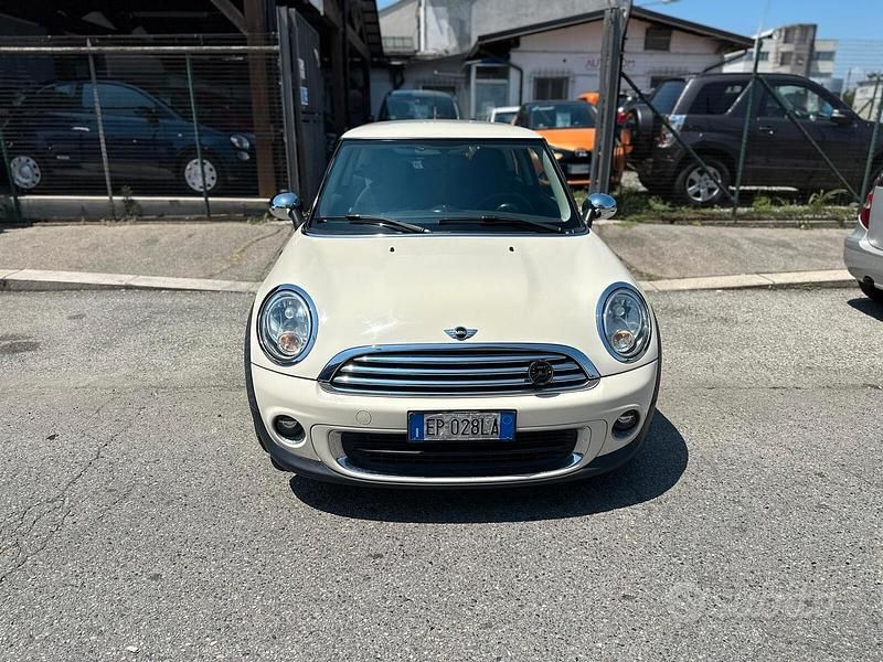 Bianco Usata 2012 Mini ONE Due volumi | 5990 € (Buon prezzo) - Immagine 1/4