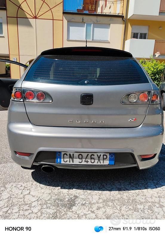 Usata Seat Ibiza CUPRA 160 CV (117 kW) 2004 Grigio Utilitaria