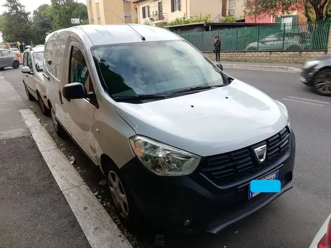 Usata Dacia Dokker Ambiance 90 CV (66 kW) 2017 Bianco Monovolume