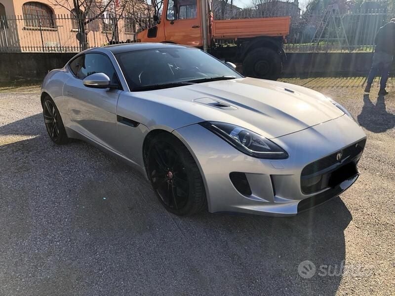 Usata Jaguar F-Type 380 CV (279 kW) 2015 Grigio Coupé