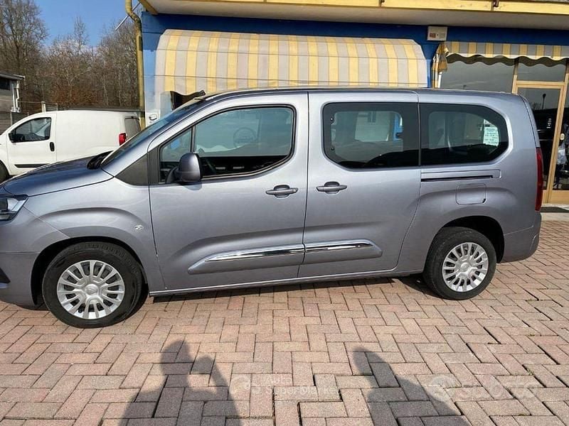Usata Toyota Proace Verso City 131 CV (96 kW) 2021 Grigio Station wagon