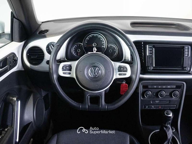 Usata VW Beetle Cabriolet 105 CV (77 kW) 2015 Bianco Cabrio