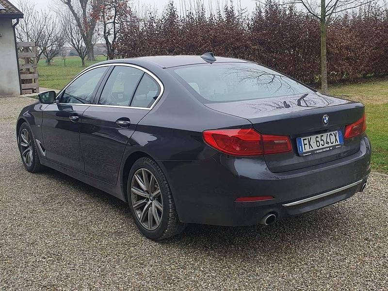 Usata BMW 520 Luxury Line 190 CV (139 kW) 2017 Grigio Berlina