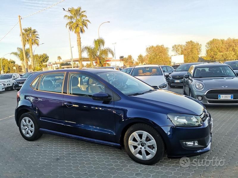 Usata VW Polo 75 CV (55 kW) 2011 Blu Berlina