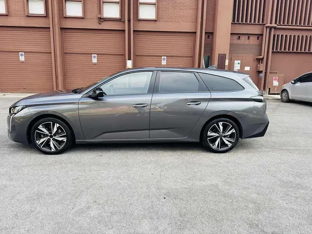 Usata Peugeot 308 SW Allure 131 CV (96 kW) 2022 Station wagon