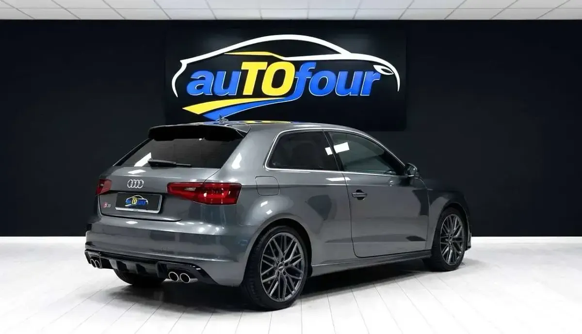 Usata Audi A3 Ambiente 300 CV (220 kW) 2015 Grigio Berlina