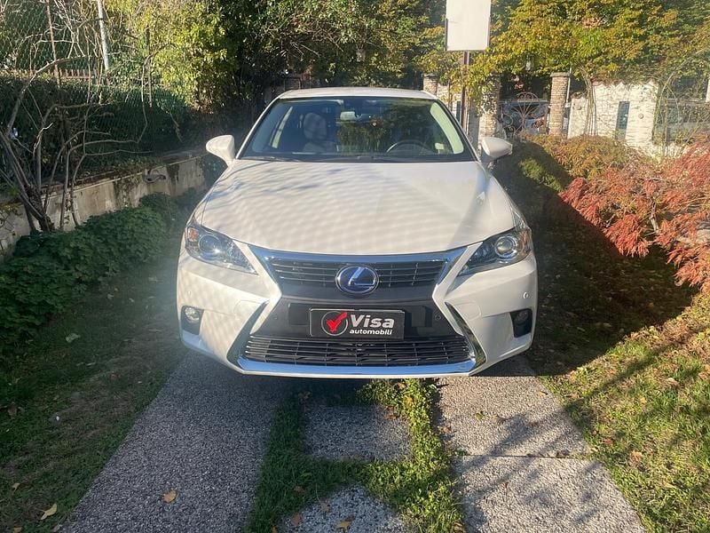 Usata Lexus CT200h Sport Line 99 CV (72 kW) 2016 Bianco Berlina