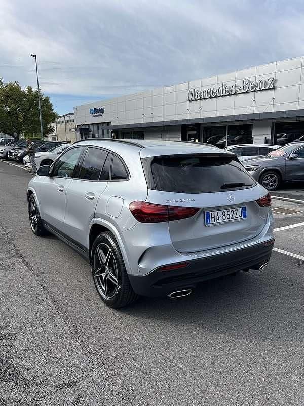 Nuova Mercedes GLA200 Business 150 CV (110 kW) 2025 Argento SUV