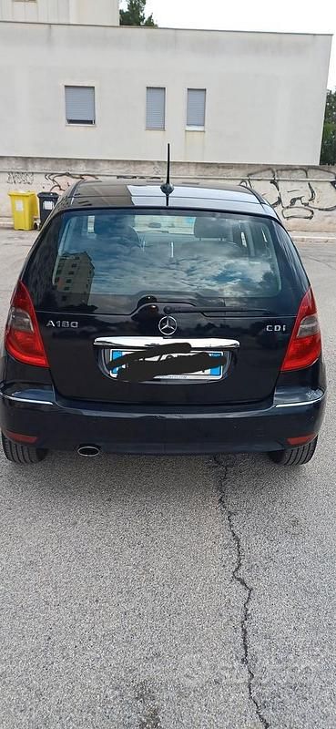 Usata Mercedes A180 2009 Nero Monovolume