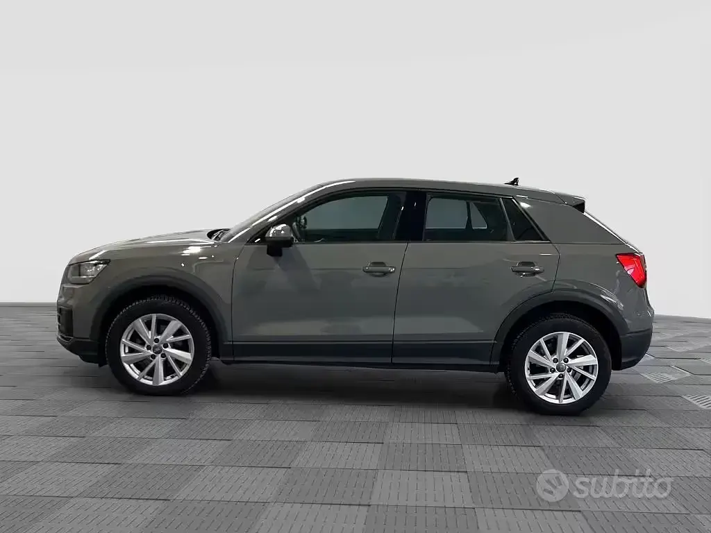 Usata Audi Q2 Business 116 CV (85 kW) 2019 Grigio SUV