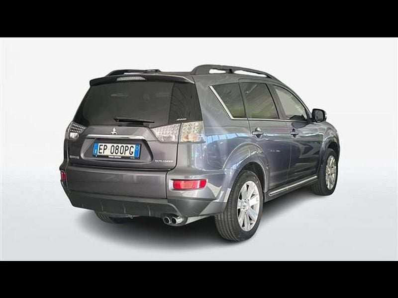 Usata Mitsubishi Outlander Instyle 156 CV (114 kW) 2012 Grigio SUV