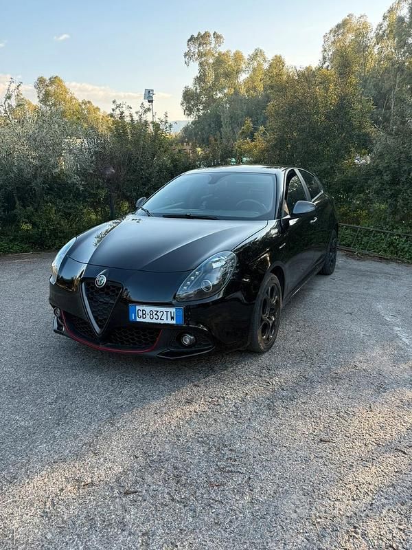 Usata Alfa Romeo Giulietta Super 120 CV (88 kW) 2017 Nero Utilitaria