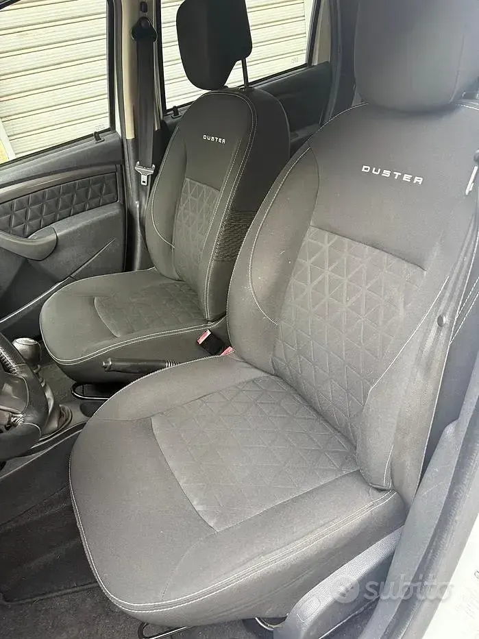 Usata Dacia Duster Lauréate 107 CV (78 kW) 2013 Bianco SUV