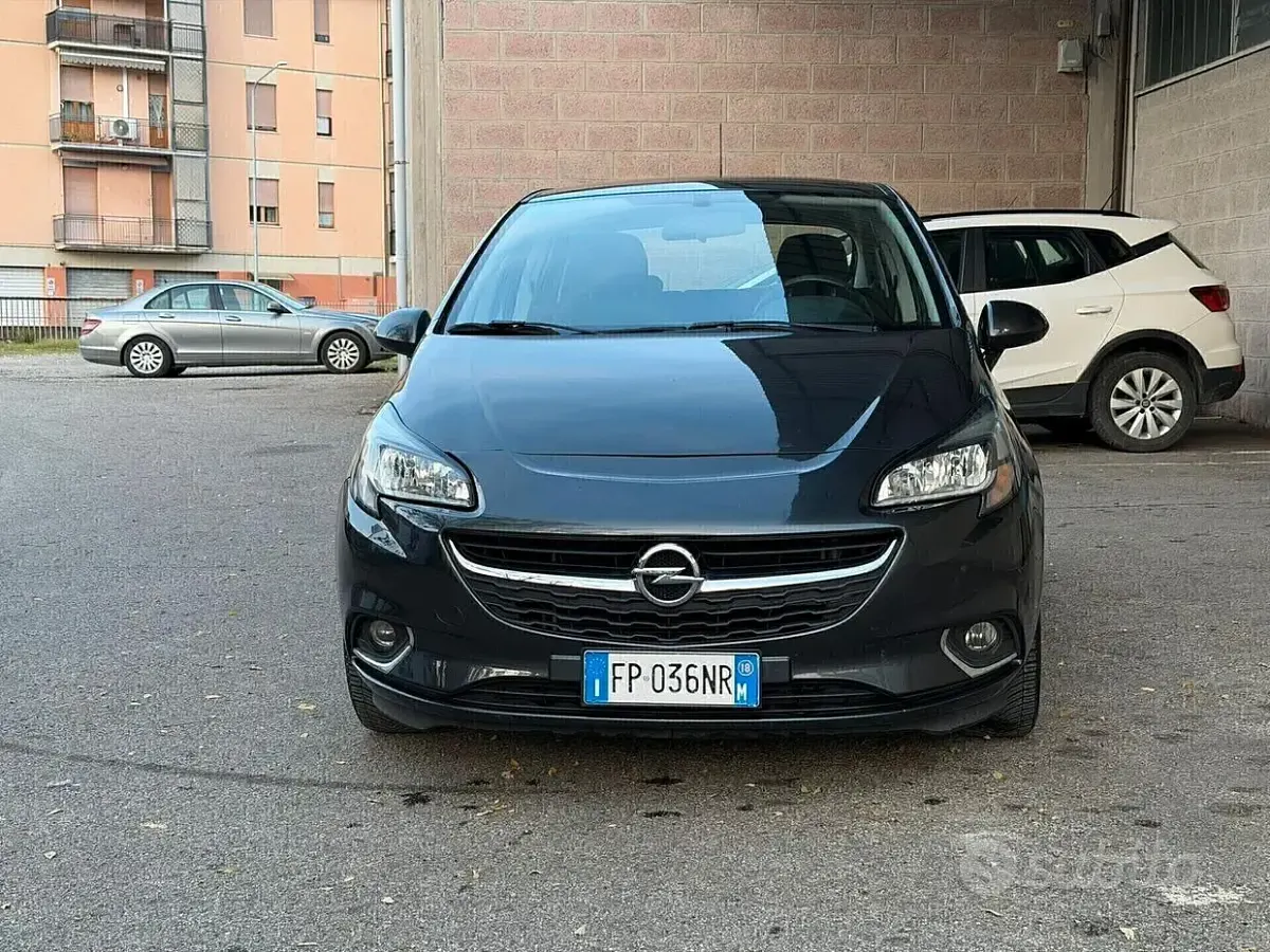Usata Opel Corsa Innovation 90 CV (66 kW) 2018 Nero Utilitaria