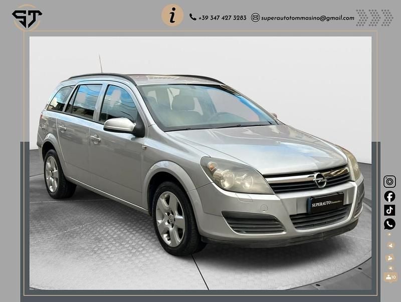 Usata Opel Astra Cosmo 101 CV (74 kW) 2006 Argento Station wagon