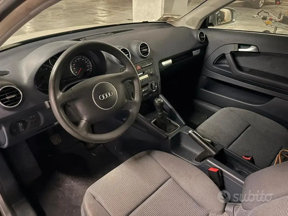 Usata Audi A3 115 CV (84 kW) 2003 Grigio Utilitaria