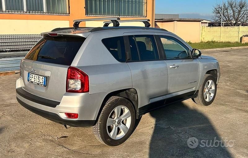 Grigio Usata 2011 Jeep Compass Limited SUV | 7800 € (Buon prezzo) - Immagine 1/4