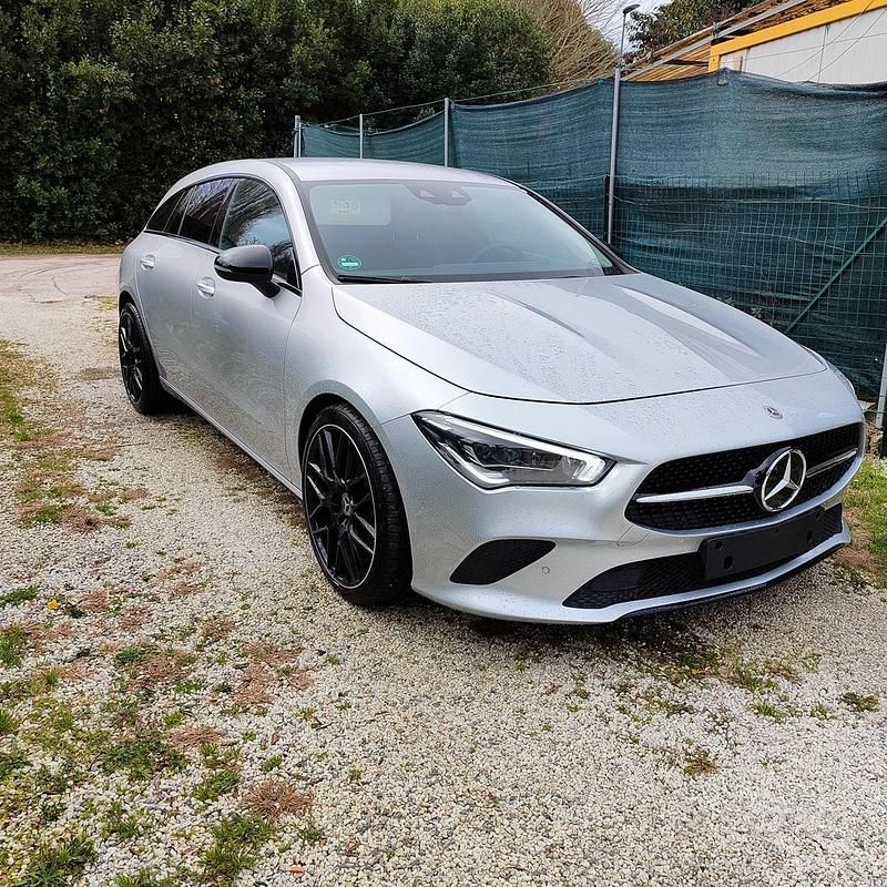 Usata Mercedes CLA200 150 CV (110 kW) 2024 Grigio Coupé