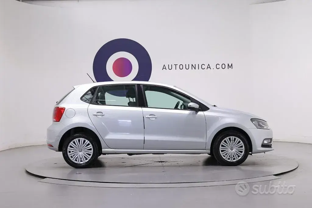 Usata VW Polo Business 75 CV (55 kW) 2017 Grigio Berlina