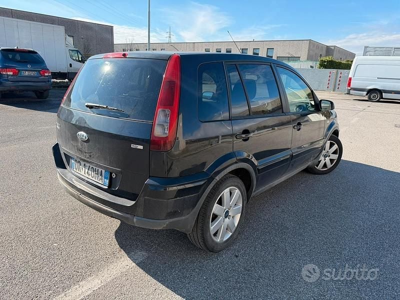 Usata Ford Fusion 2008 Nero Utilitaria