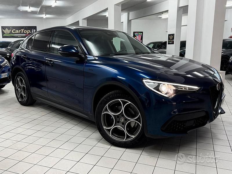 Usata Alfa Romeo Stelvio Sprint 190 CV (139 kW) 2021 Blu SUV