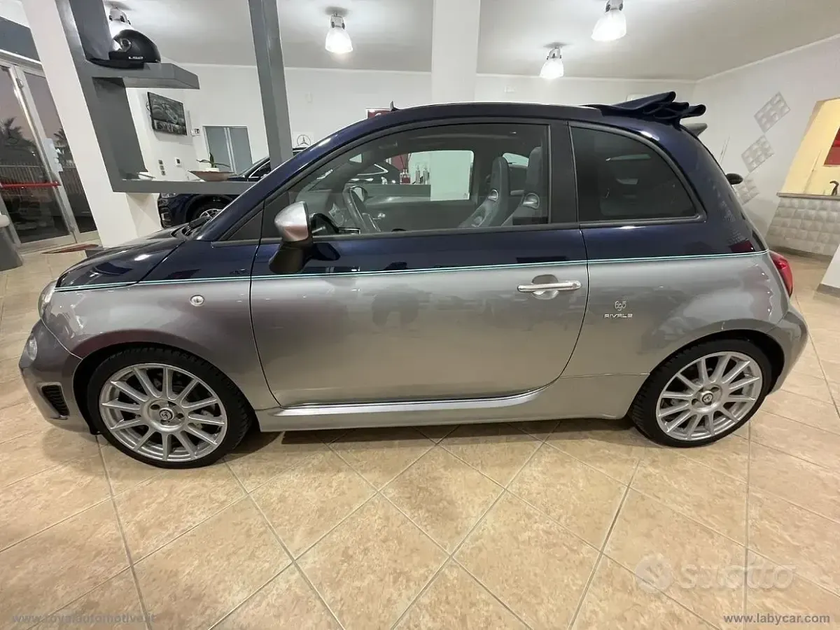 Usata Abarth 695C 180 CV (132 kW) 2018 Grigio Cabrio