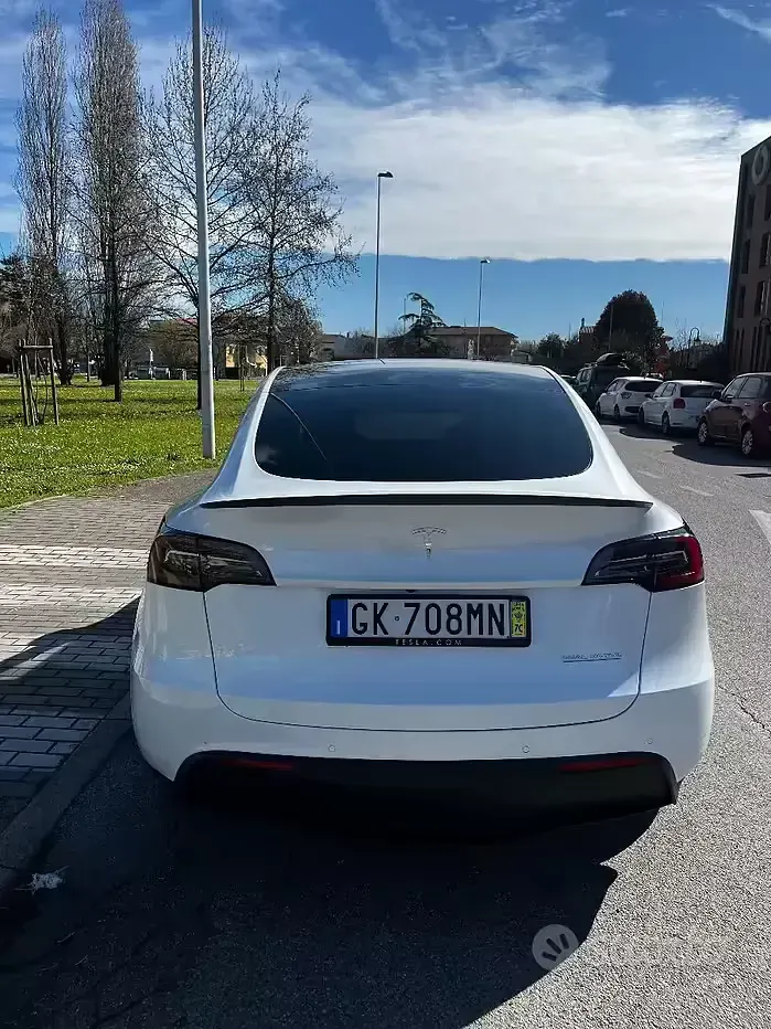 Usata Tesla Model Y Performance 155 kW (211 CV) 2022 Bianco SUV