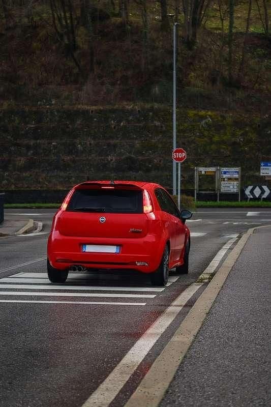 Usata Fiat Grande Punto Sport 95 CV (69 kW) 2006 Utilitaria