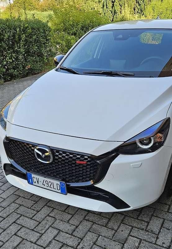 Usata Mazda 2 Homura-Line 90 CV (66 kW) 2024 Bianco Utilitaria