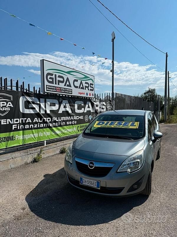 Usata Opel Meriva Cosmo 95 CV (69 kW) 2011 Grigio Monovolume