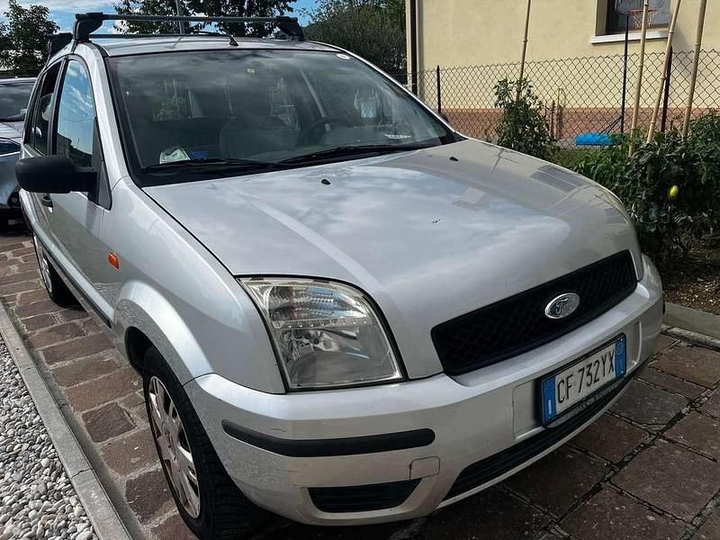 Usata Ford Fusion Zetec 80 CV (58 kW) 2003 Monovolume