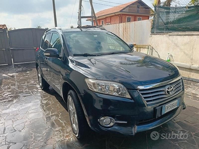 Usata Toyota RAV4 150 CV (110 kW) 2011 SUV