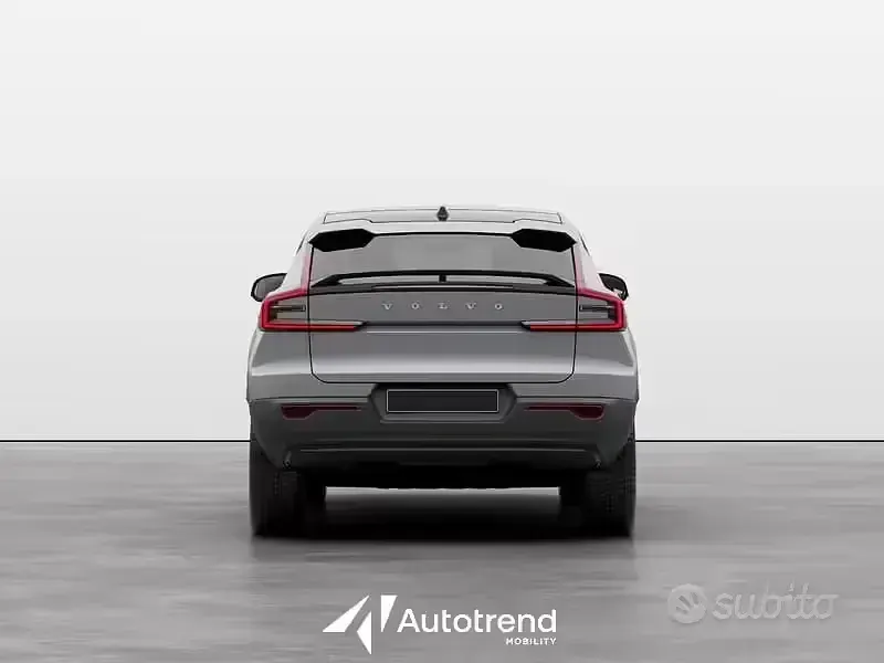 Nuova Volvo EC40 Plus 175 kW (238 CV) 2025 Argento SUV