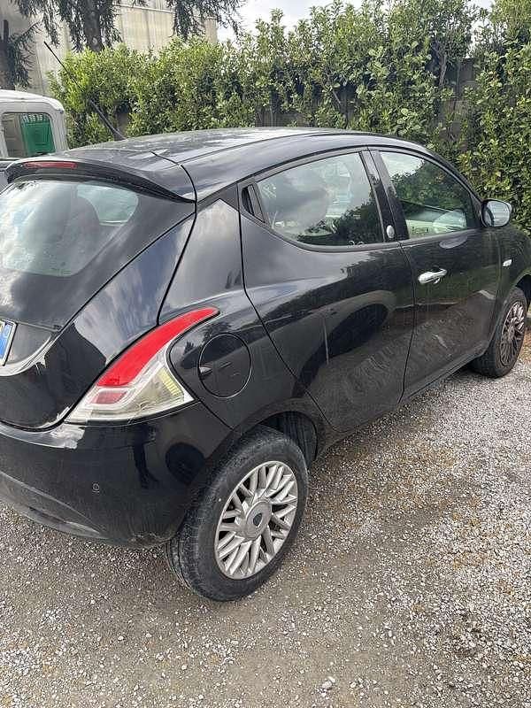 Usata Lancia Ypsilon 80 CV (58 kW) 2014 Utilitaria
