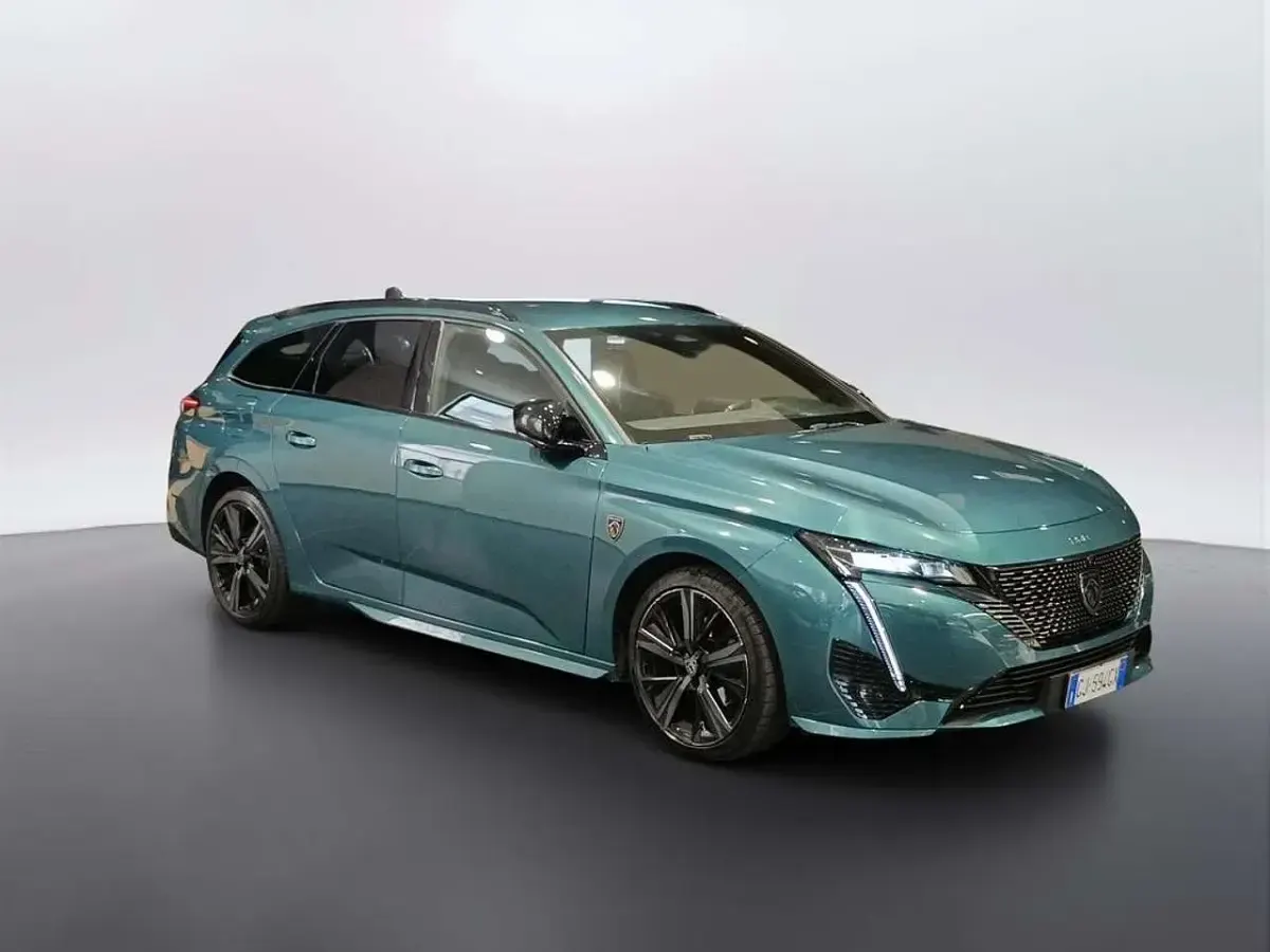 Usata Peugeot 308 SW GT 131 CV (96 kW) 2022 Verde Station wagon