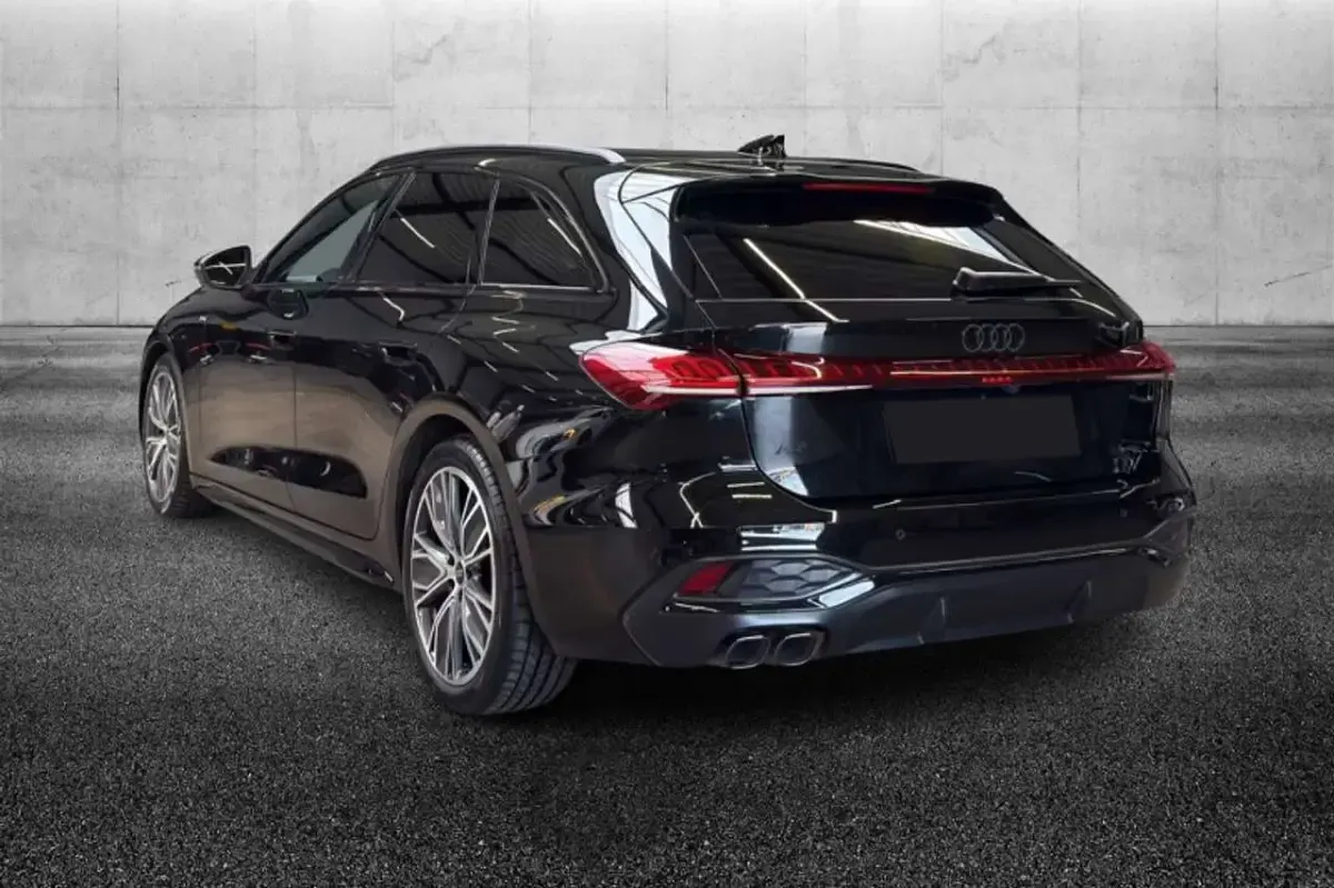 Usata Audi A5 S-Line 204 CV (150 kW) 2025 Nero Station wagon