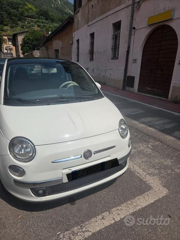 Usata Fiat 500 69 CV (50 kW) 2011 Bianco Utilitaria