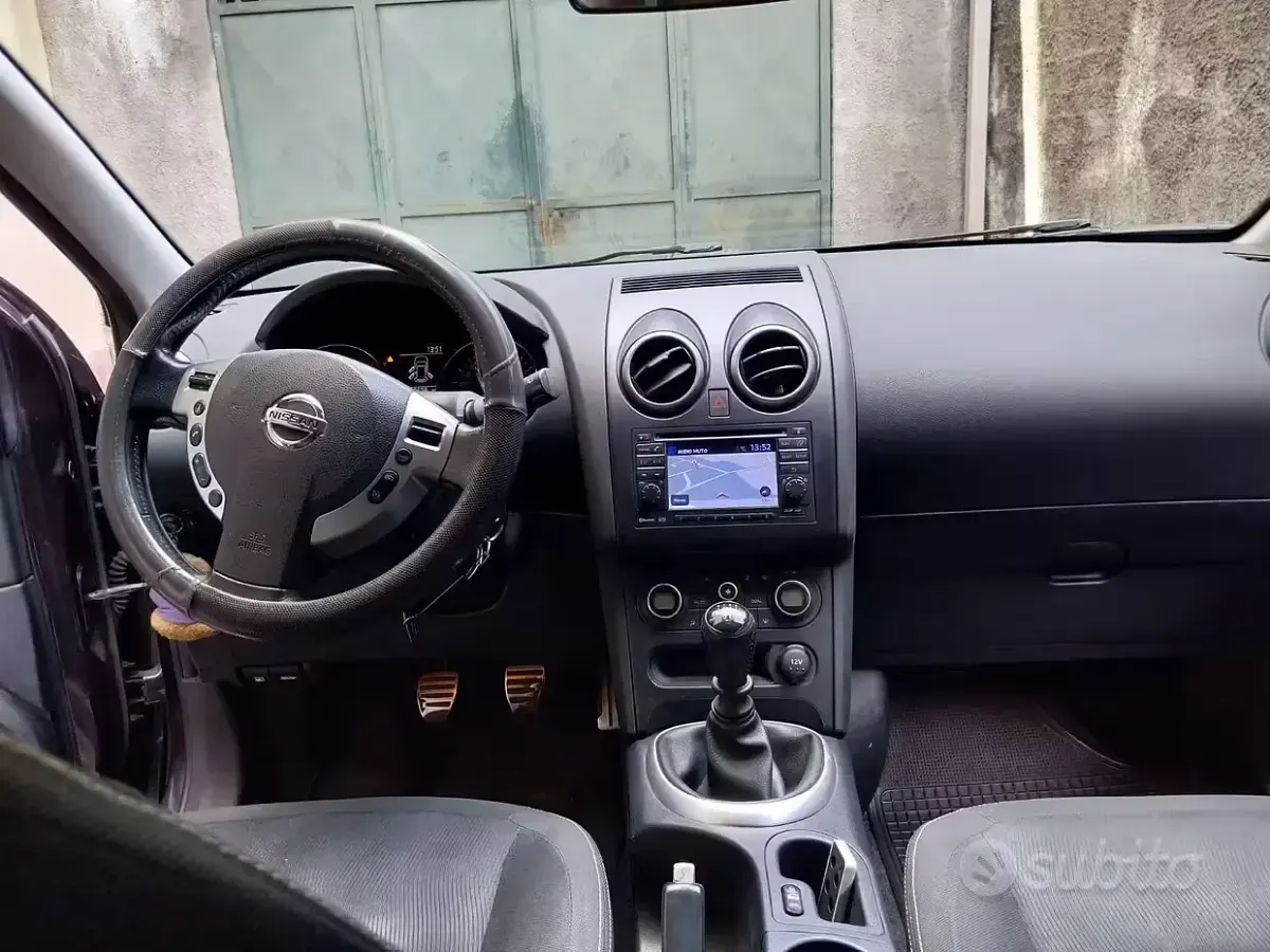 Usata Nissan Qashqai N-TEC 150 CV (110 kW) 2011 Nero SUV
