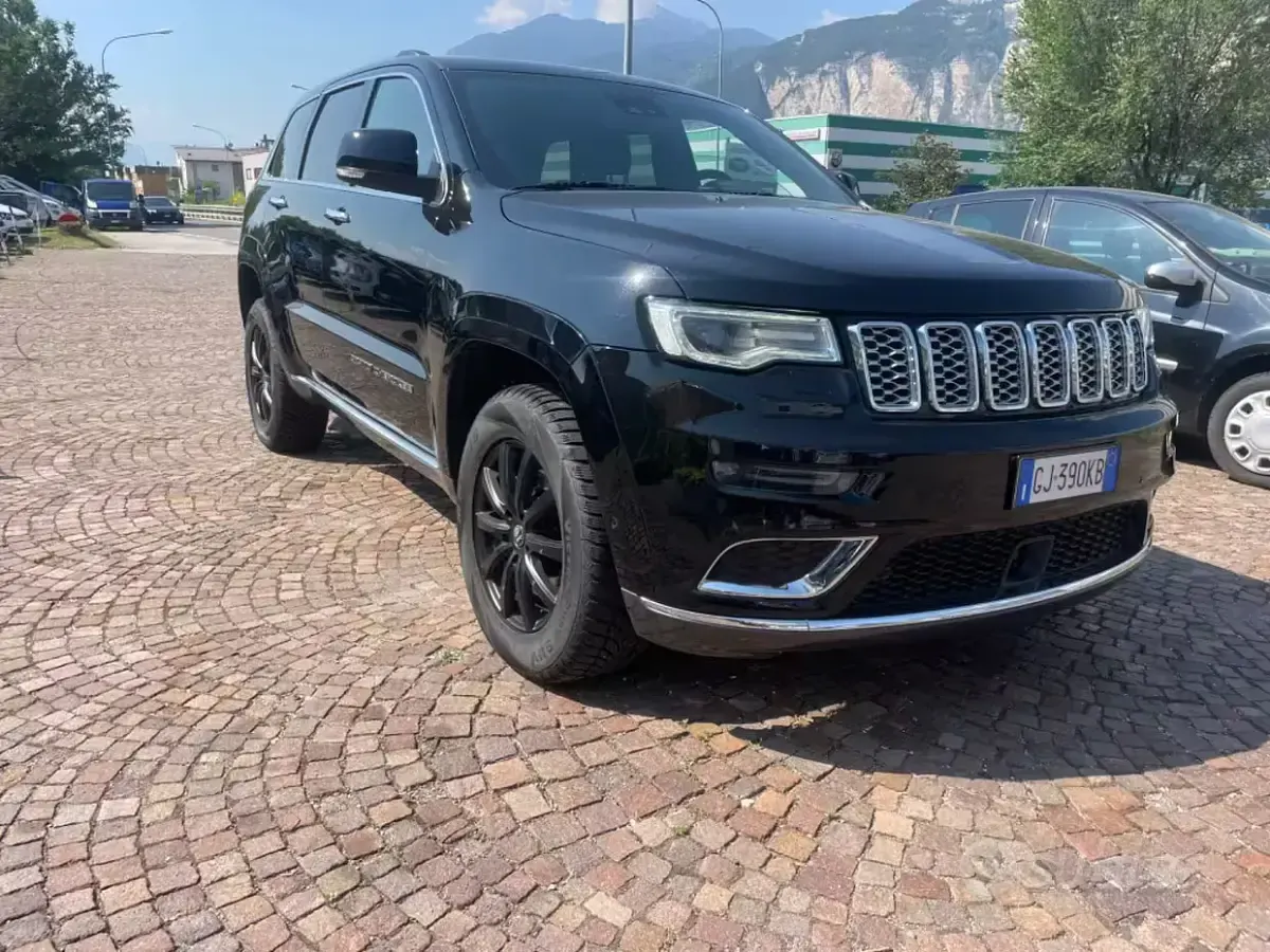 Usata Jeep Grand Cherokee Summit 250 CV (183 kW) 2018 Nero SUV