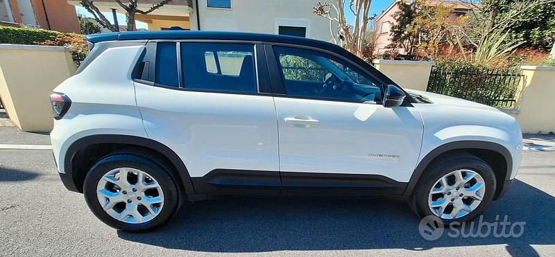 Usata Jeep Avenger Altitude 101 CV (74 kW) 2023 SUV