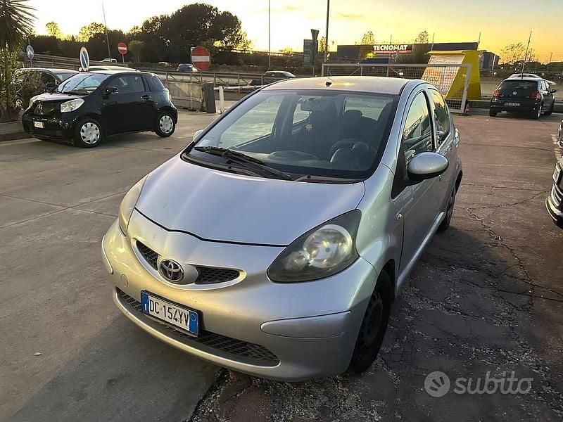 Grigio Usata 2007 Toyota Aygo Sol Due volumi | 2500 € (Super prezzo) - Immagine 1/4