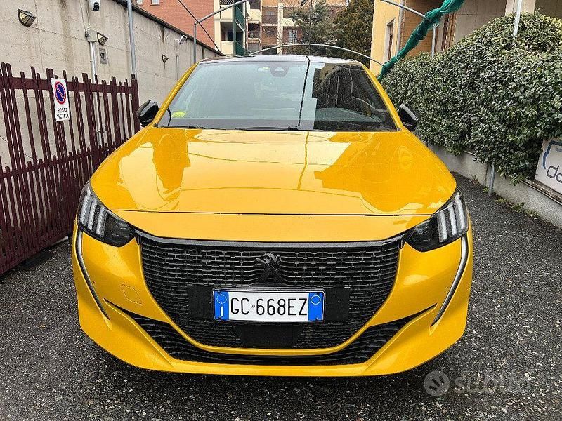 Usata Peugeot 208 GT-line 131 CV (96 kW) 2020 Giallo Utilitaria